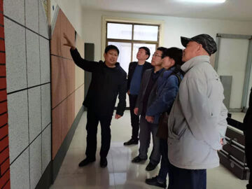 河南省建設(shè)科技協(xié)會(huì)理事長(zhǎng)張利萍、秘書長(zhǎng)段敬民等一行蒞臨調(diào)研